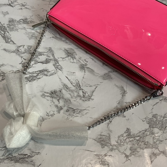 New Christian Louboutin Loubila patent leather bag in Poupidou pink - Picture 8 of 9